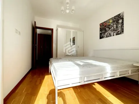 Izdavanje, jednosoban stan, 50m², City Kvart, Podgorica - image 5