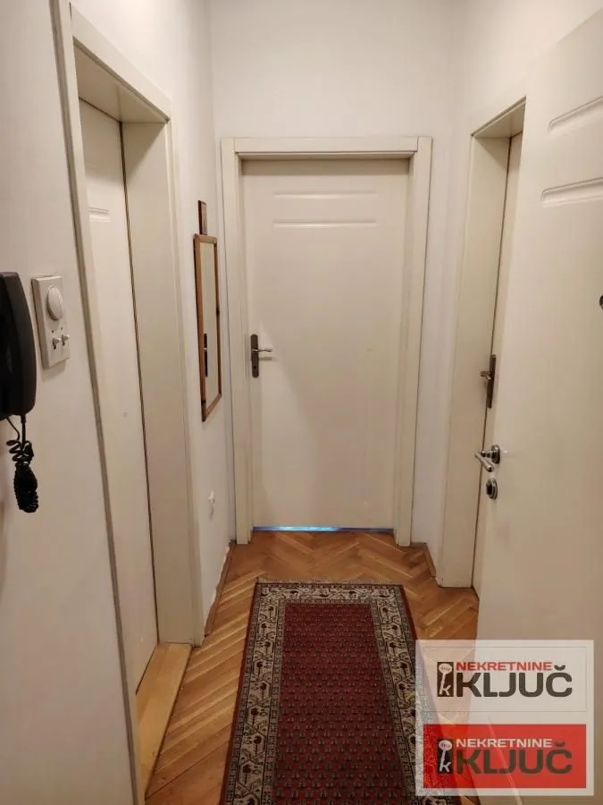Prodaja, jednosoban stan, 36m², Cara Dušana, Novi Sad Sve Podlokacije