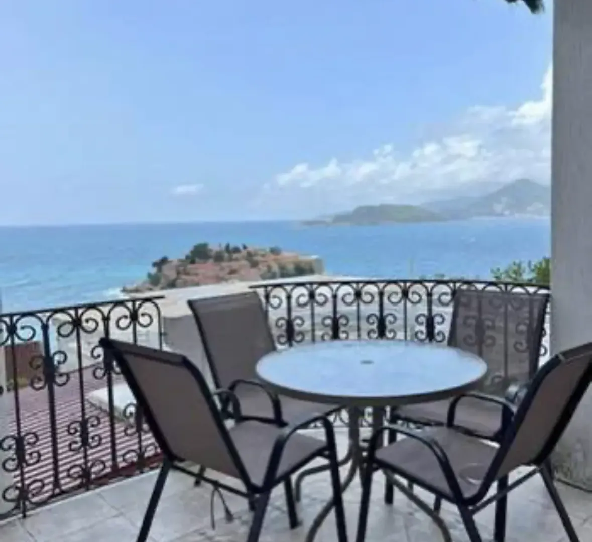 Sale, two bedroom apartment, 74m², Sveti Stefan, Budva