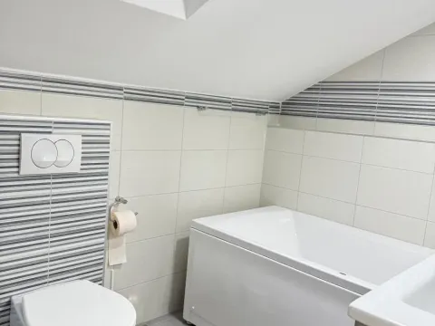 Izdavanje, trosoban stan, 90m², Zvezdara Sve Podlokacije, Beograd - image 12