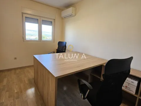 Prodaja, dvosoban stan, 68m², City Kvart, Podgorica - image 5