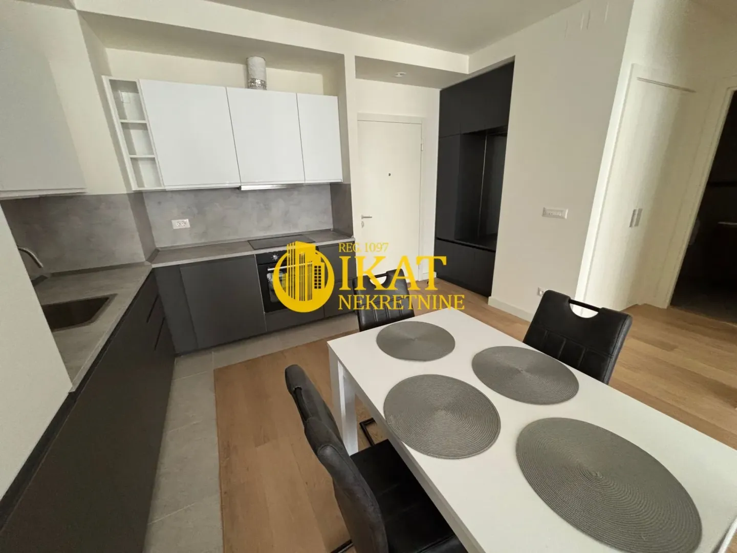 Rent, two bedroom apartment, 56m², Savski Venac, Beograd