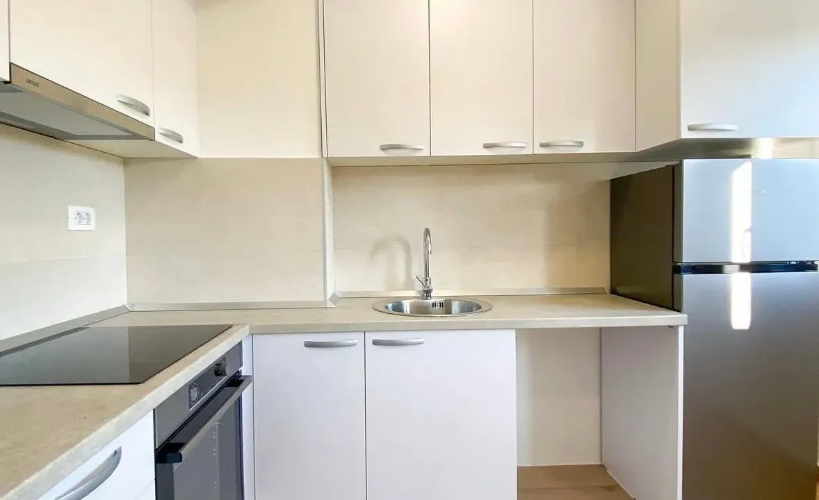Izdavanje, garsonjera, 33m², Centar, Podgorica