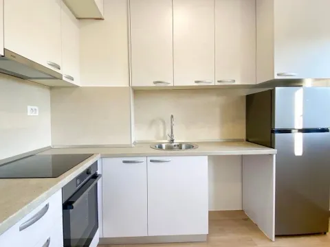 Rent, studio apartment, 33m², Centar, Podgorica - image 1