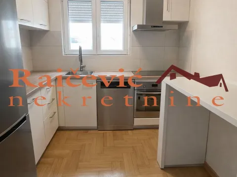 Sale, three bedroom apartment, 82m², Vračar Sve Podlokacije, Beograd - image 2