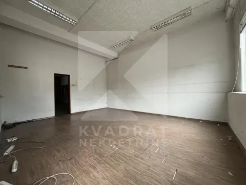 Rent, office space, 1500m², Tuški Put, Podgorica - image 14