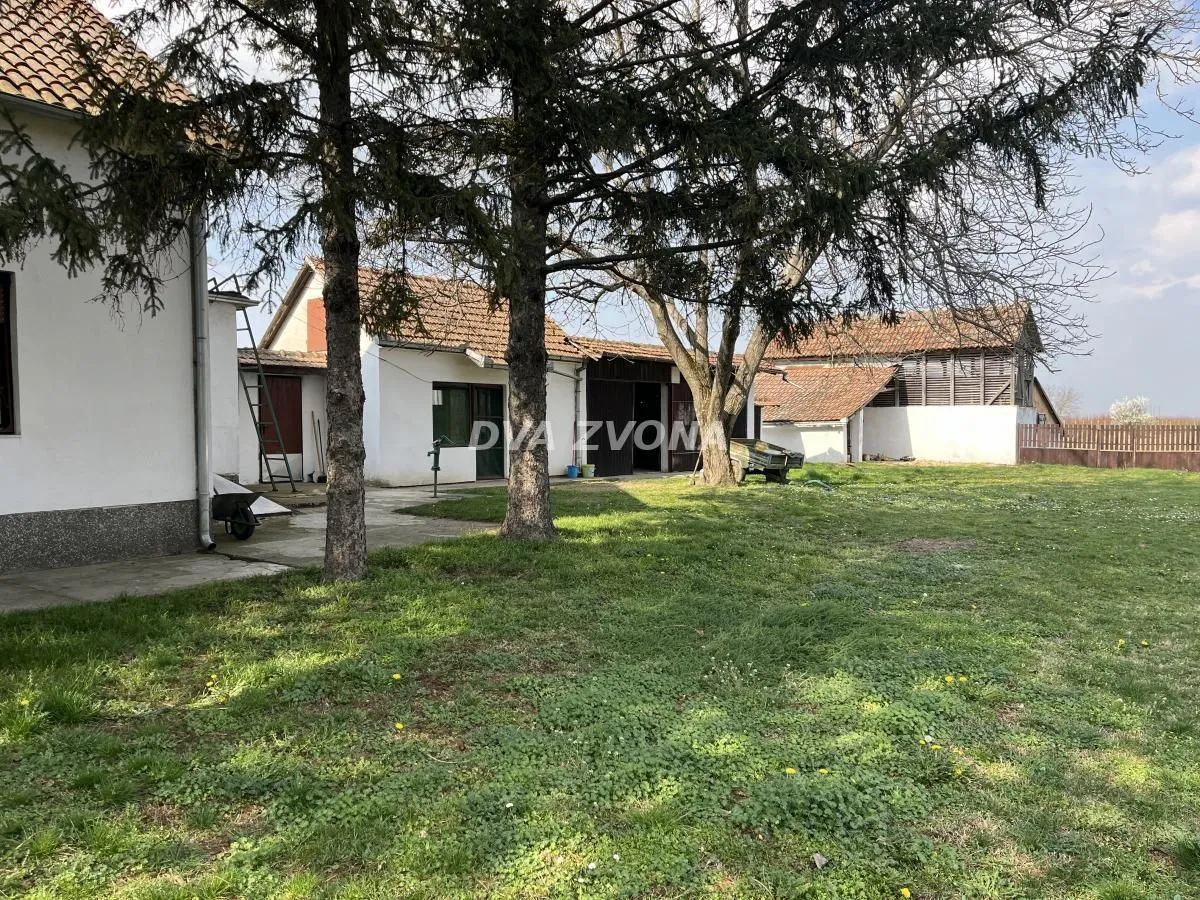 Prodaja, kuća, 293m², Titel, Novi Sad