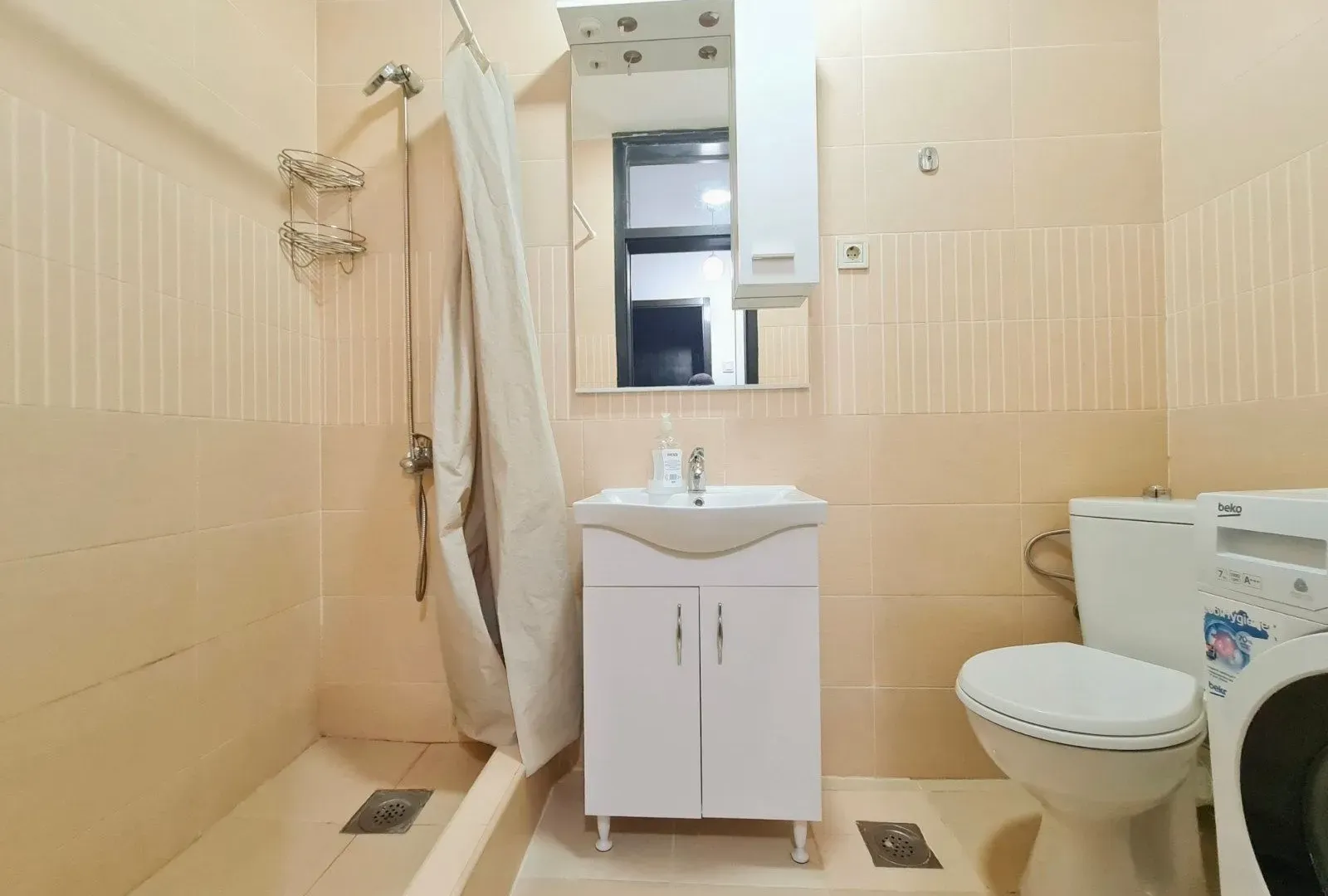 Rent, one bedroom apartment, 59m², Blok 5, Podgorica