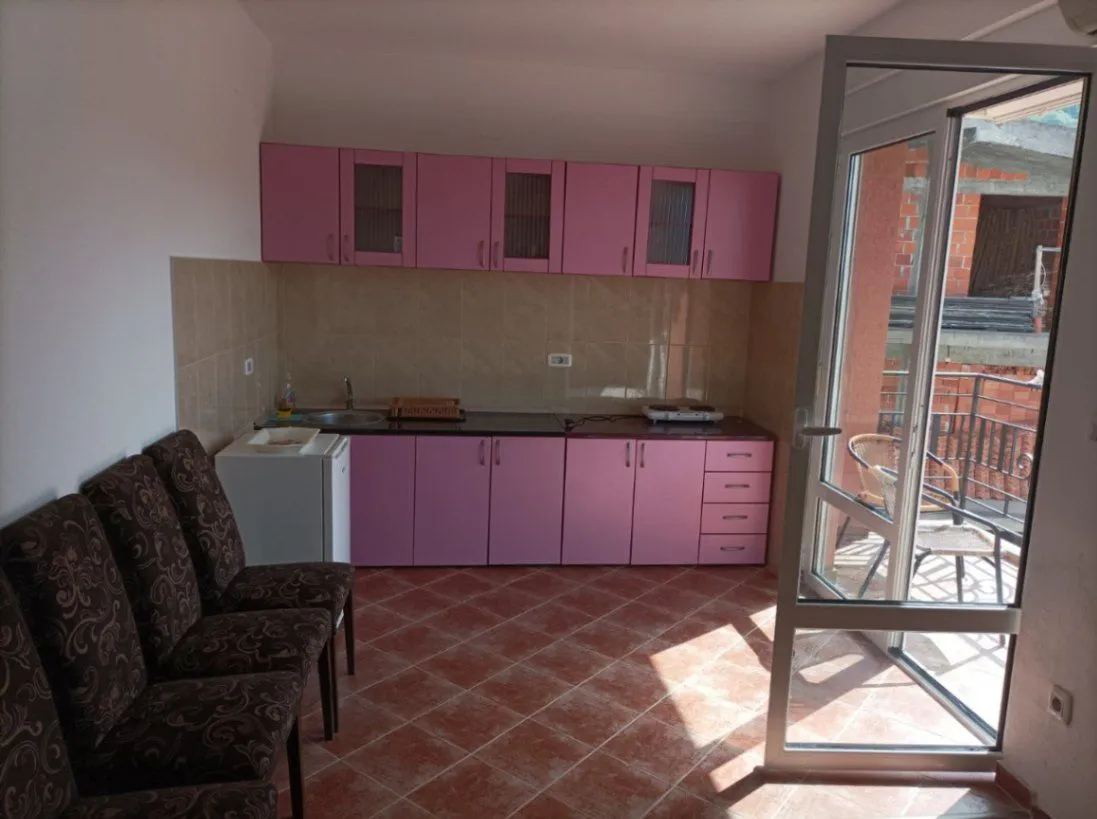 Izdavanje, jednosoban stan, 49m², Sutomore, Bar