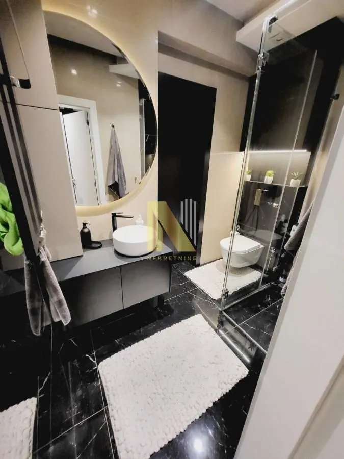 Prodaja, četvorosoban stan, 122m², Grbavica, Novi Sad Sve Podlokacije