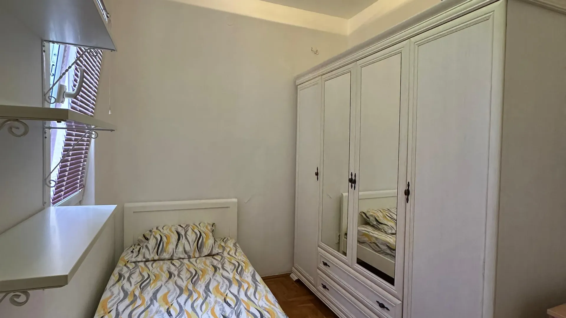 Rent, three bedroom apartment, 70m², Dumidran, Tivat