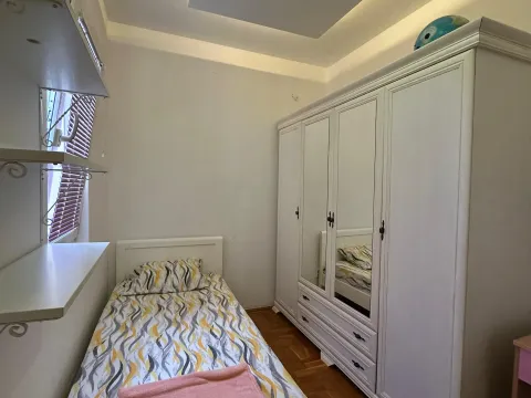 Izdavanje, trosoban stan, 70m², Dumidran, Tivat - image 12