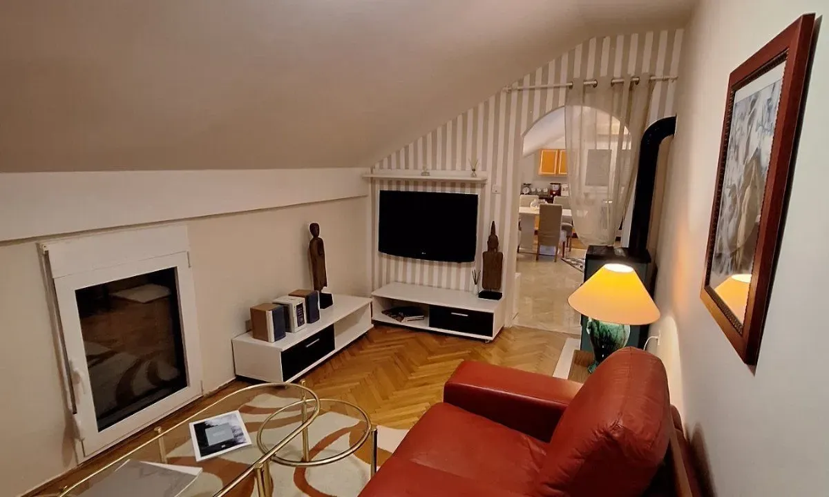 Izdavanje, jednosoban stan, 60m², Donja Gorica, Podgorica