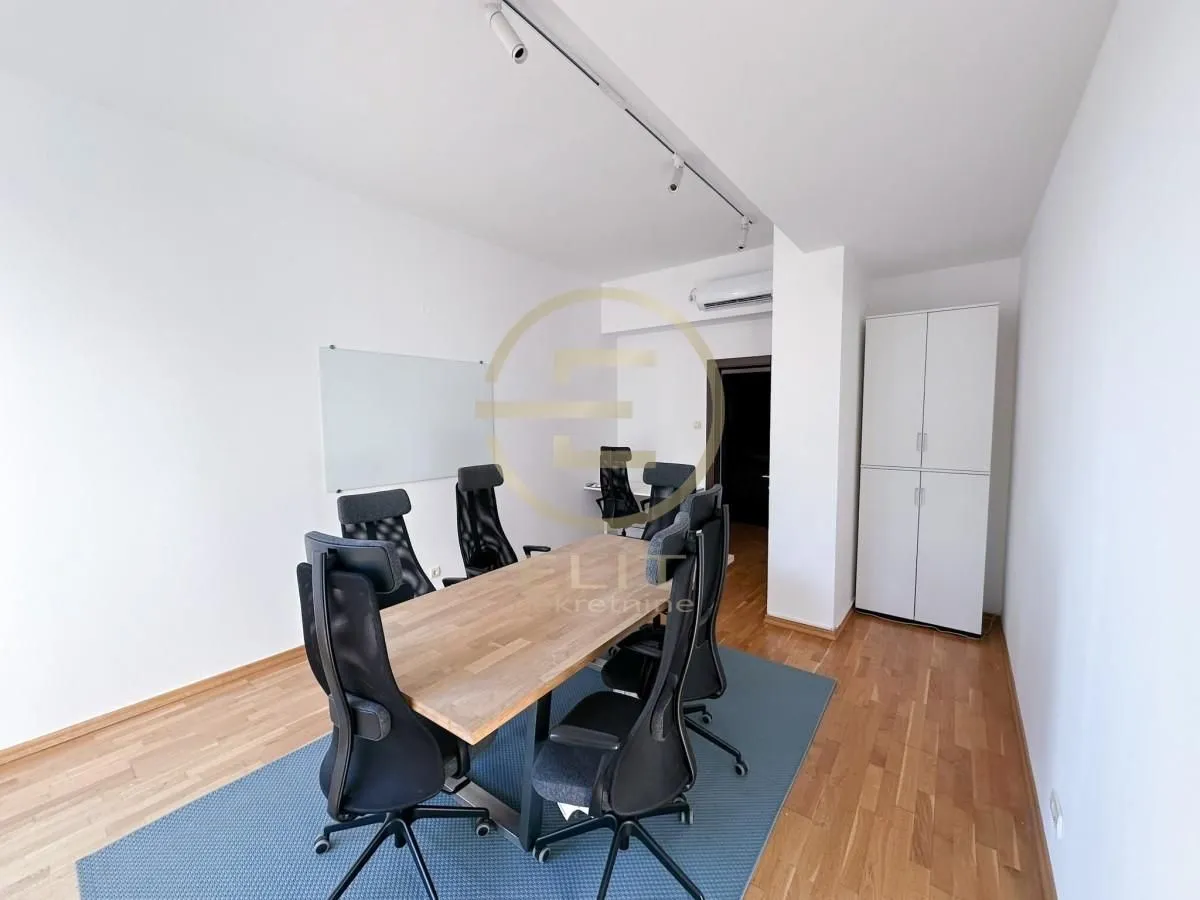 Rent, office space, 312m², Bulevar Oslobodjenja, Novi Sad Sve Podlokacije