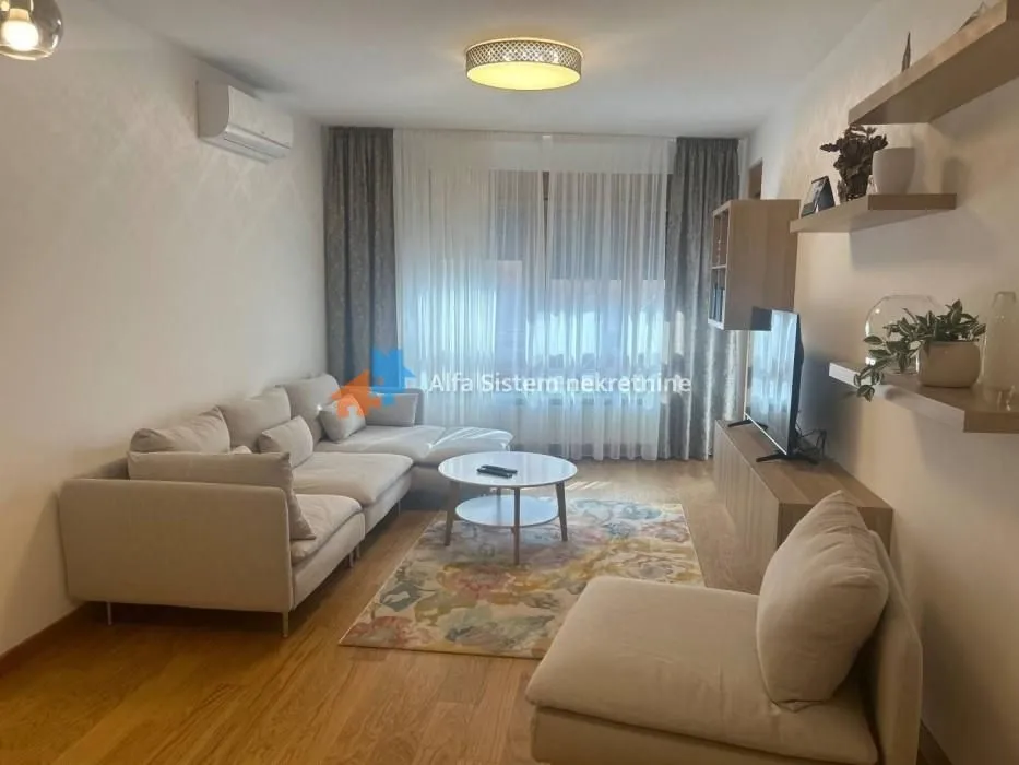 Izdavanje, trosoban stan, 90m², Tašmajdan, Palilula Sve Podlokacije