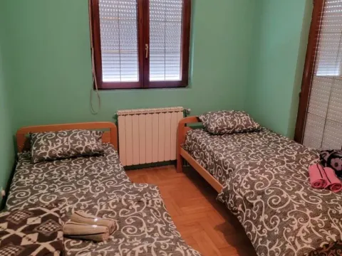 Rent, house, 130m², Zlatica, Podgorica - image 3
