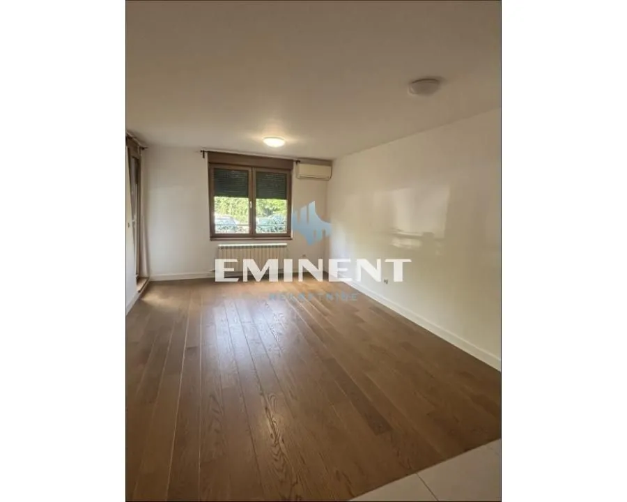 Rent, two bedroom apartment, 47m², Zemun Centar, Zemun Sve Podlokacije