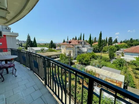 Sale, three bedroom apartment, 130m², Gorica C, Podgorica - image 3