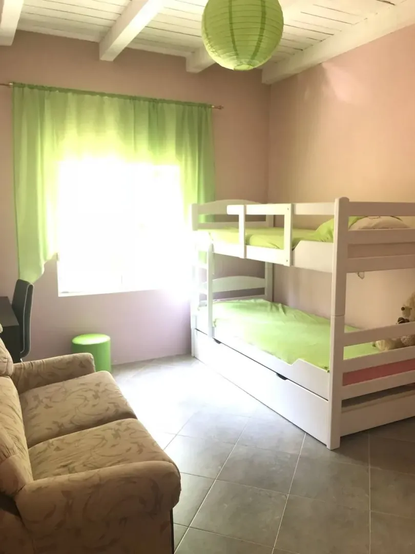 Izdavanje, kuća, 120m², Tivat, Crna Gora