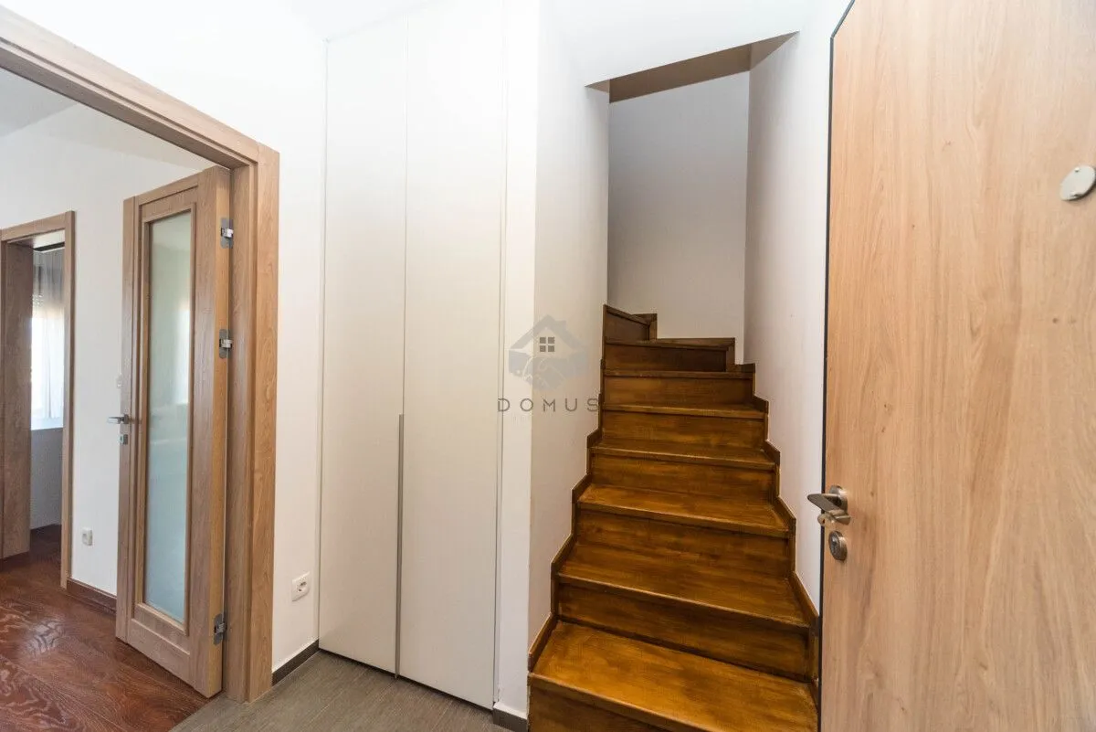 Izdavanje, trosoban stan, 89m², Master Kvart, Podgorica