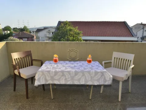 Izdavanje, dvosoban stan, 100m², Seljanovo, Tivat - image 18