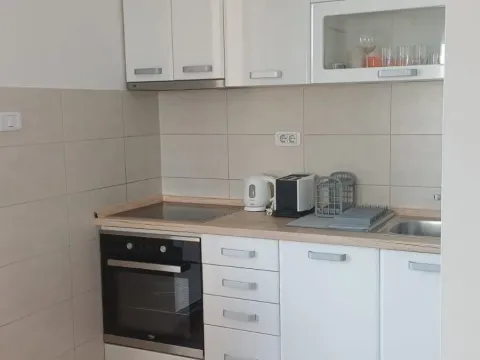 Izdavanje, jednosoban stan, 42m², City Kvart, Podgorica - image 8
