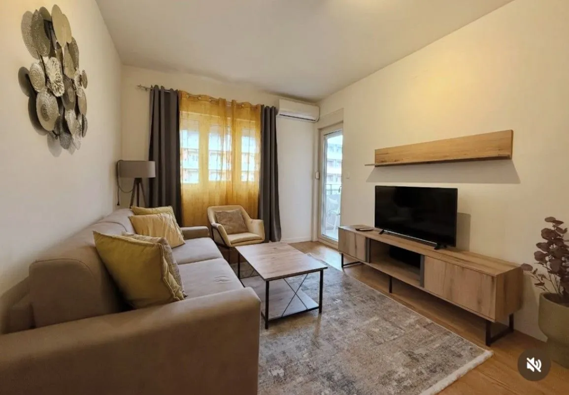 Prodaja, jednosoban stan, 46m², Central Point, Podgorica