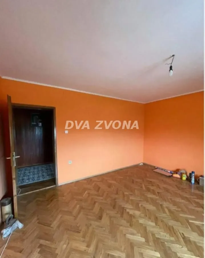 Prodaja, kuća, 420m², Farkaždin, Zrenjanin