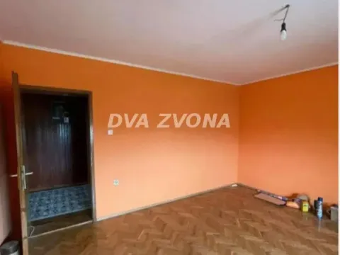 Prodaja, kuća, 420m², Farkaždin, Zrenjanin - image 11
