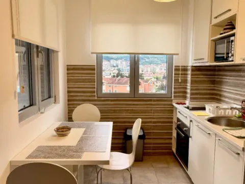 Izdavanje, dvosoban stan, 70m², Centar, Budva - image 10