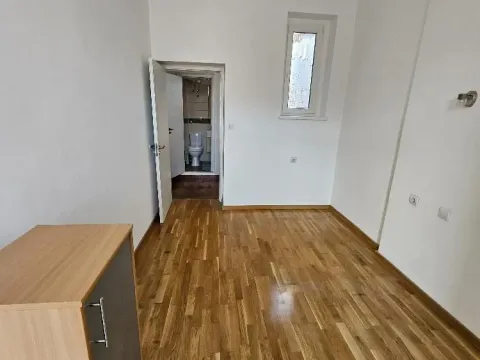 Izdavanje, poslovni prostor, 20m², Stari Grad, Beograd - image 4