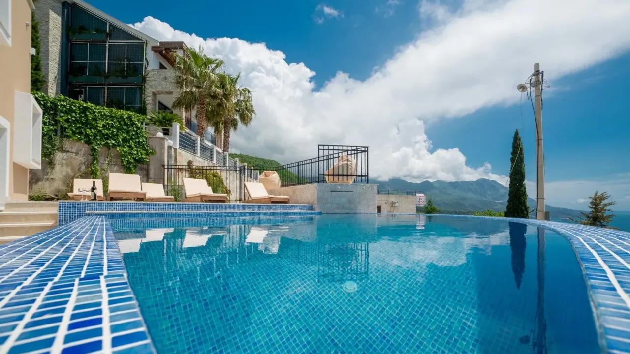 Sale, house, 170m², Bečići, Budva