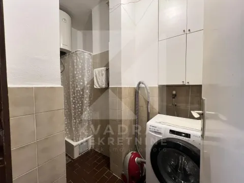 Izdavanje, jednosoban stan, 46m², Blok 6, Podgorica - image 5