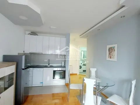 Izdavanje, dvosoban stan, 37m², Đeram Pijaca, Beograd - image 2