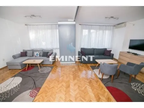 Izdavanje, trosoban stan, 96m², Stari Grad, Beograd - image 4