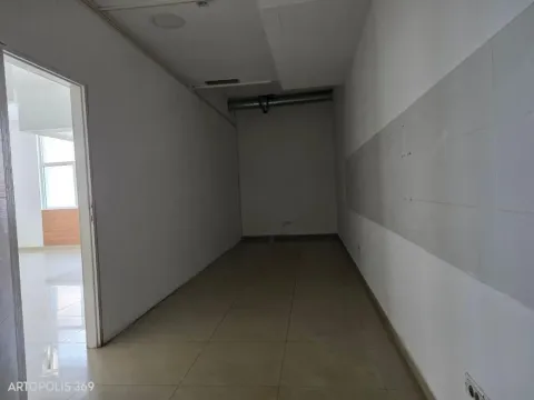 Rent, office space, 147m², Altina, Beograd - image 11