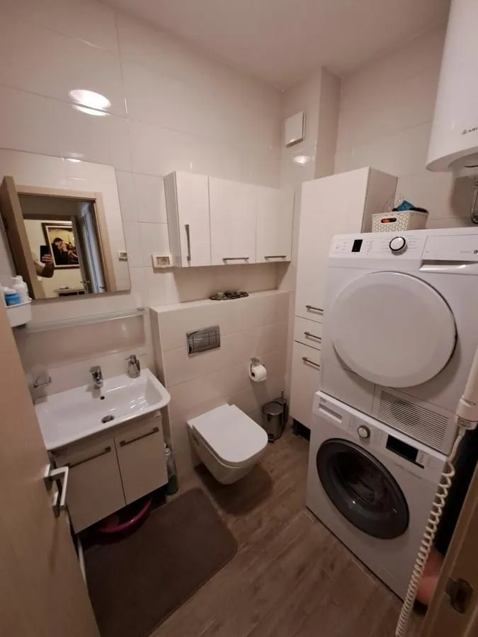 Prodaja, dvosoban stan, 72m², Podgorica, Crna Gora