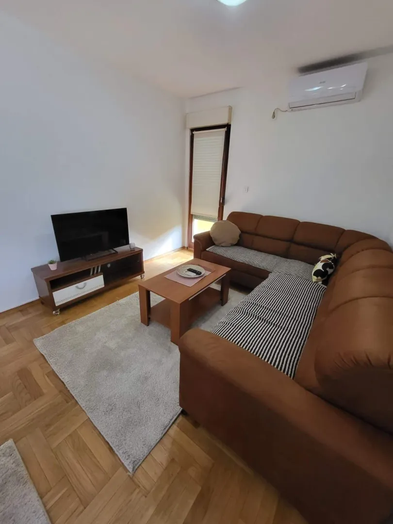 Rent, one bedroom apartment, 45m², Stari Aerodrom, Podgorica