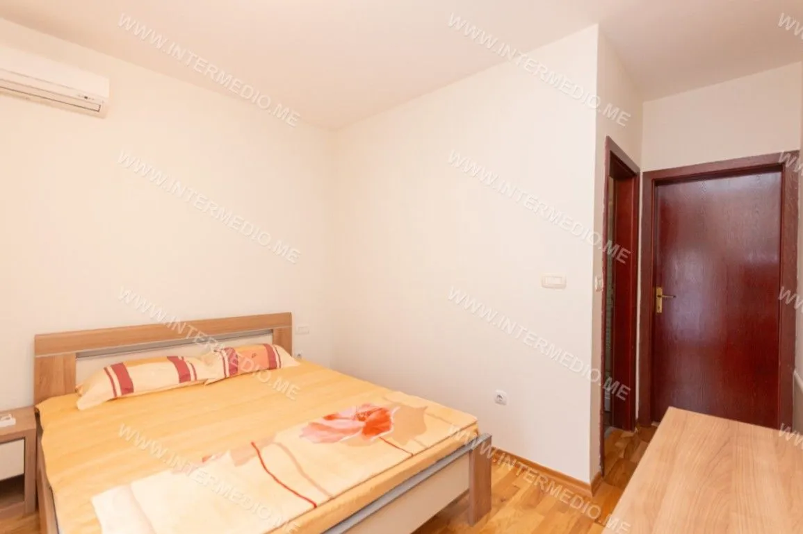 Sale, two bedroom apartment, 80m², Đenovići, Herceg Novi