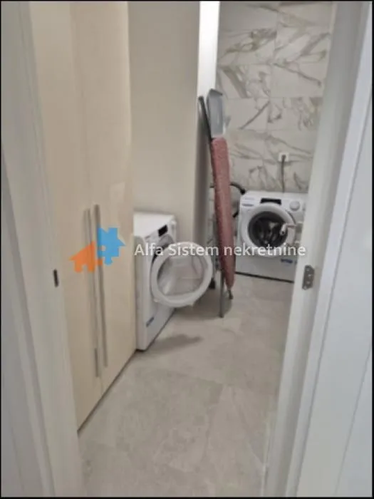 Rent, four bedroom apartment, 100m², Novi Beograd Blok 65, Novi Beograd Sve Podlokacije