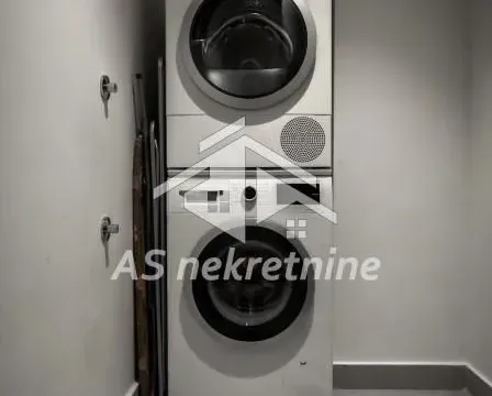 Izdavanje, trosoban stan, 120m², Savski Venac, Beograd - image 13