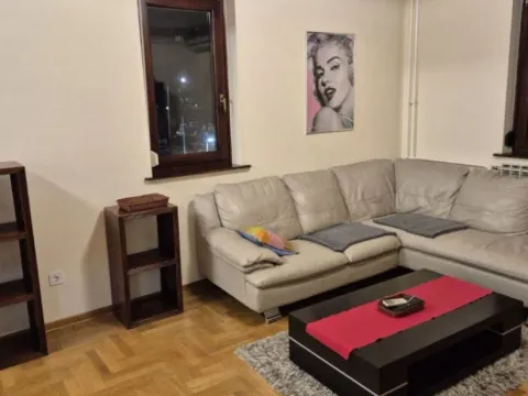 Izdavanje, dvosoban stan, 79m², Zemun Sve Podlokacije, Beograd