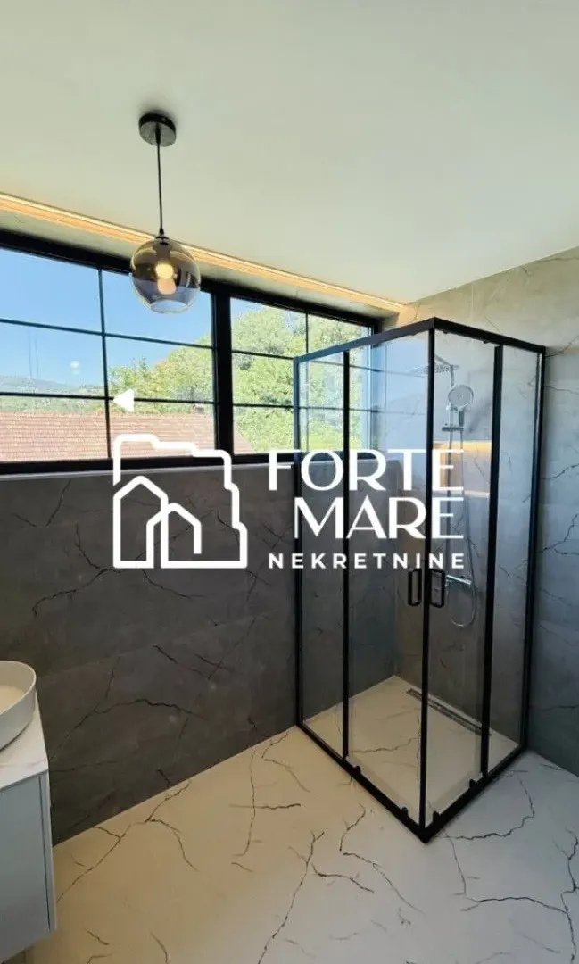Prodaja, trosoban stan, 122m², Herceg Novi, Crna Gora