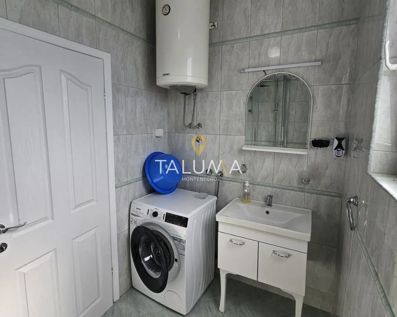 Rent, house, 250m², Zagorič, Podgorica