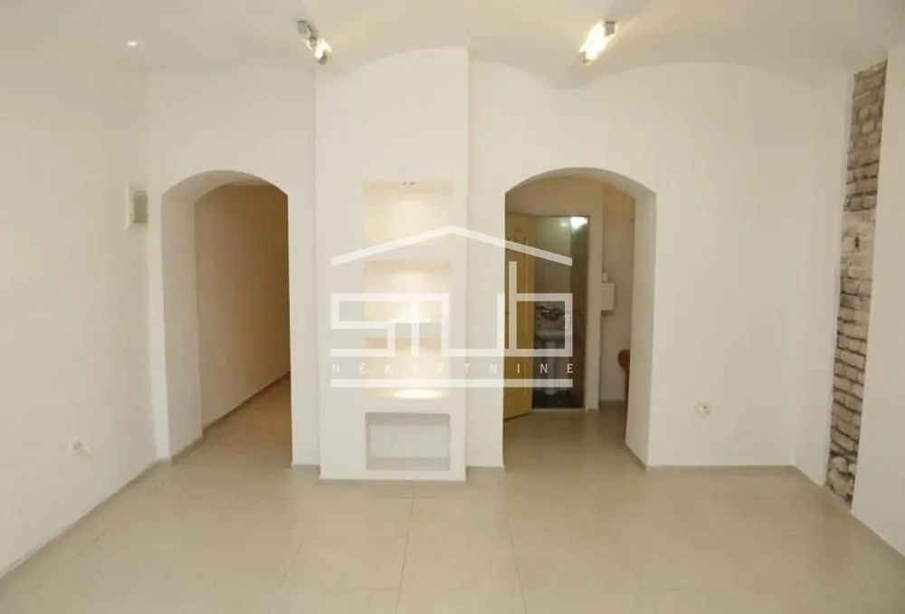 Sale, office space, 38m², Stari Grad, Beograd
