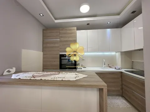 Izdavanje, dvosoban stan, 70m², City Kvart, Podgorica - image 2