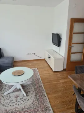 Rent, two bedroom apartment, 70m², Dalmatinska ulica, Podgorica - image 19