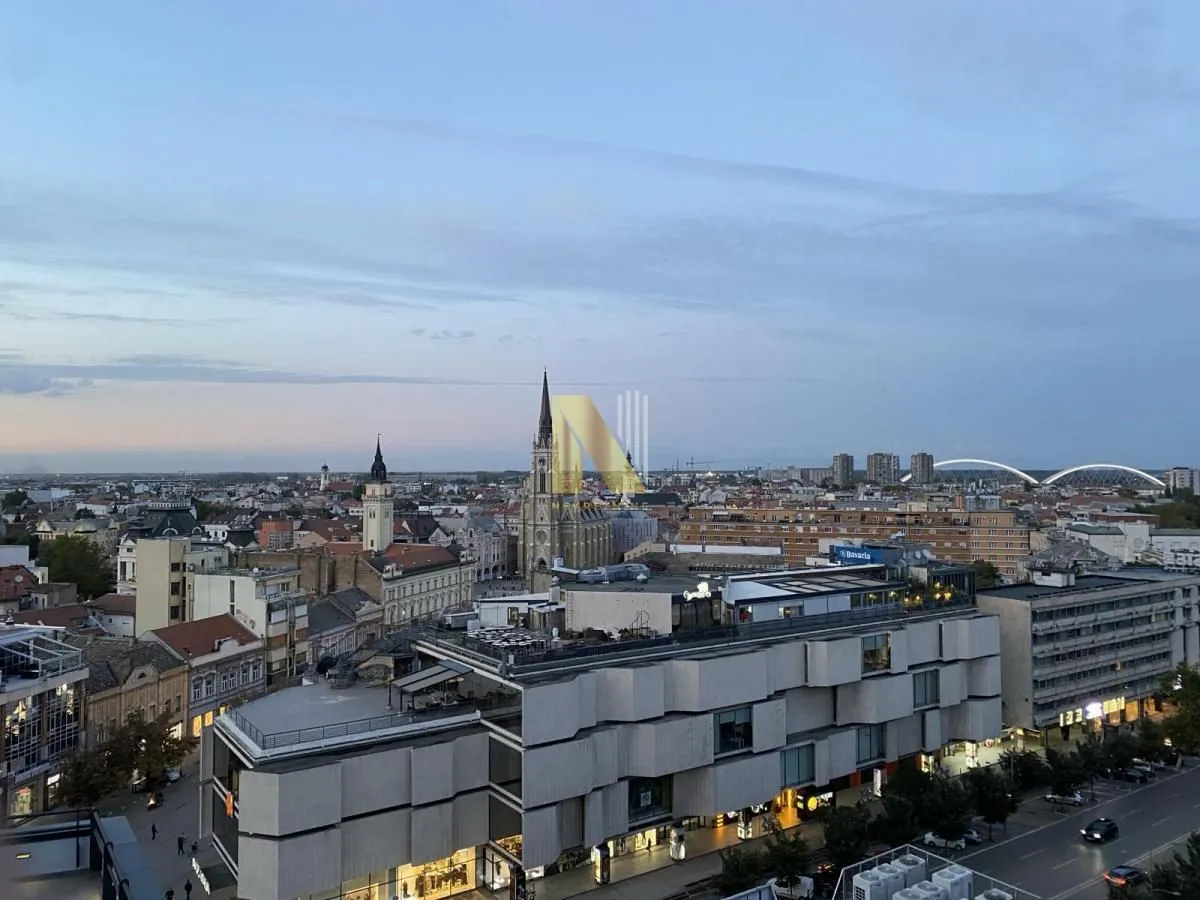 Izdavanje, dvosoban stan, 55m², Centar, Novi Sad