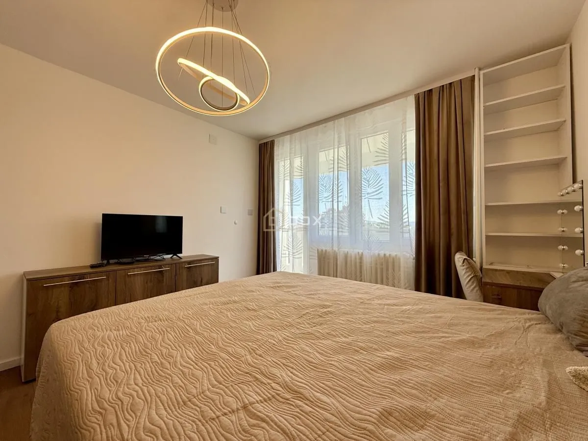 Prodaja, trosoban stan, 79m², Medijana, Niš