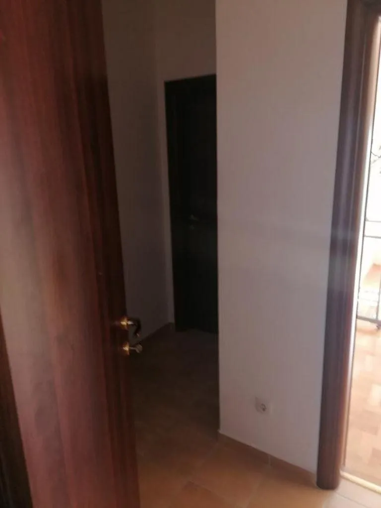 Izdavanje, dvosoban stan, 75m², Stari Aerodrom, Podgorica